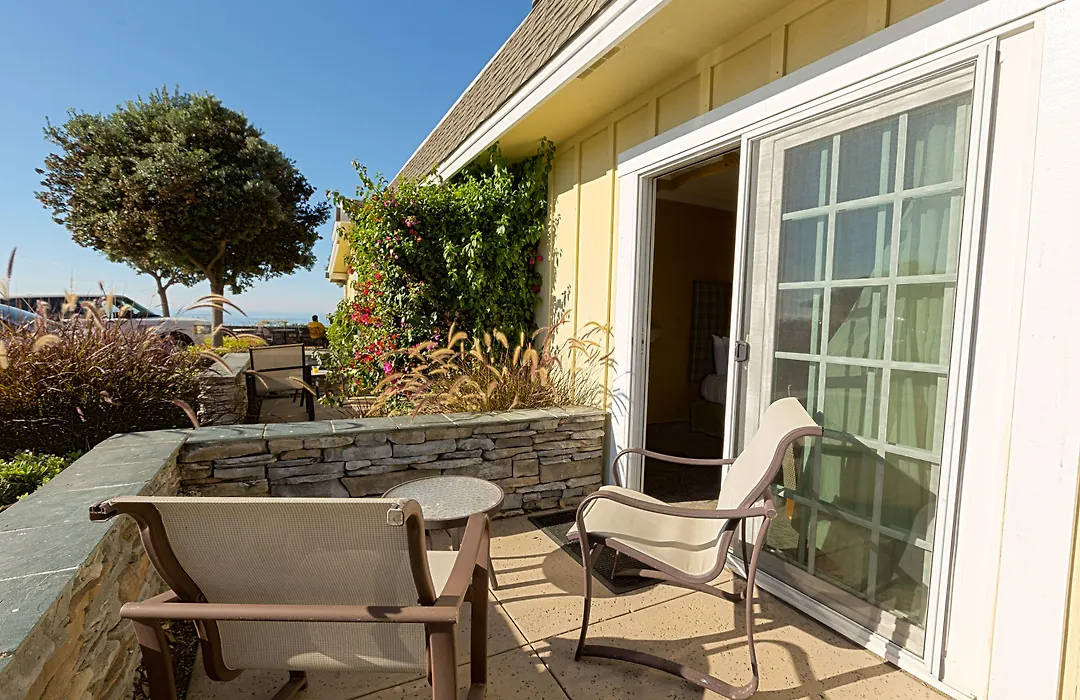 Fireside Inn On Moonstone Beach-1